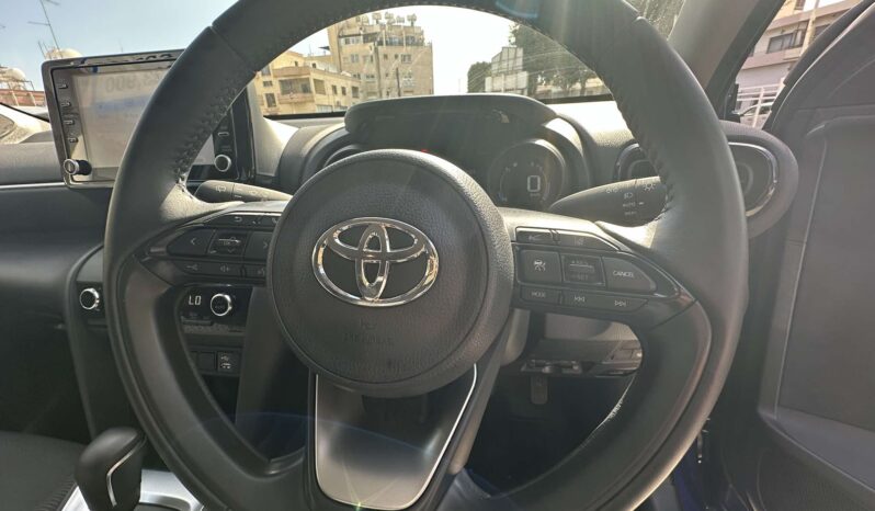 TOYOTA YARIS CROSS  E-FOUR 1.5L PETROL HYBRID 2022 full