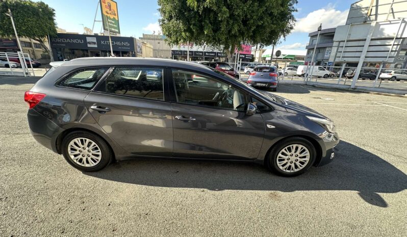 KIA CEED ESTATE 1.6L PETROL ENGINE 2016 full