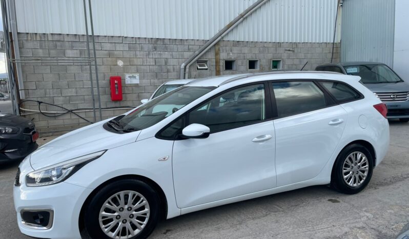 KIA CEED ESTATE 1.6L PETROL ENGINE AUTO WHITE full