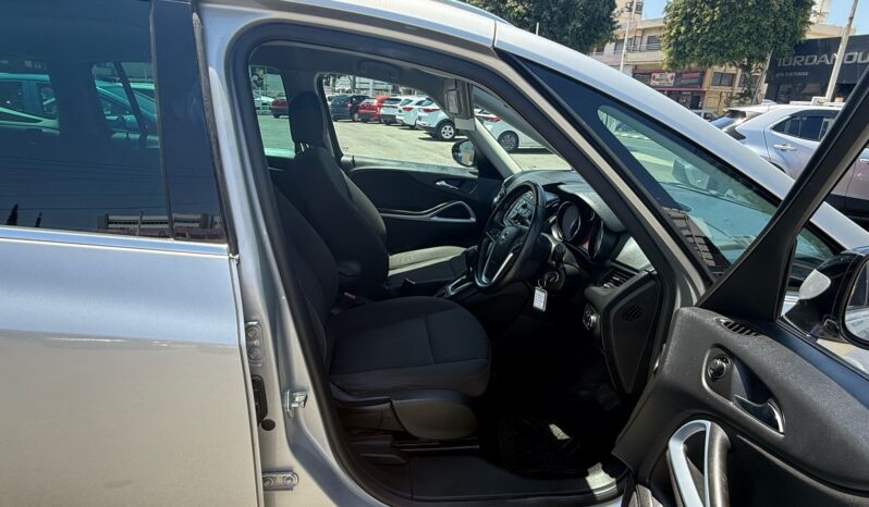 Opel Zafira 2015 Automatic 1.4 full